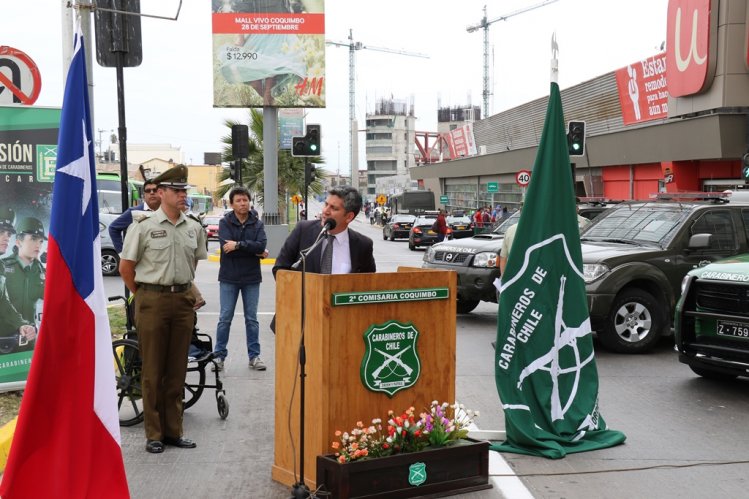 CARABINEROS PRESENTA CONTINGENTE ESPECIAL PARA RESGUARDAR ZONAS COMERCIALES EN NAVIDAD