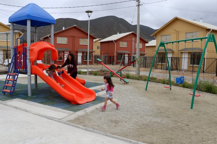 PRESIDENTA BACHELET ENTREGA PROYECTO HABITACIONAL DE INTEGRACIÓN SOCIAL A FAMILIAS DE COQUIMBO