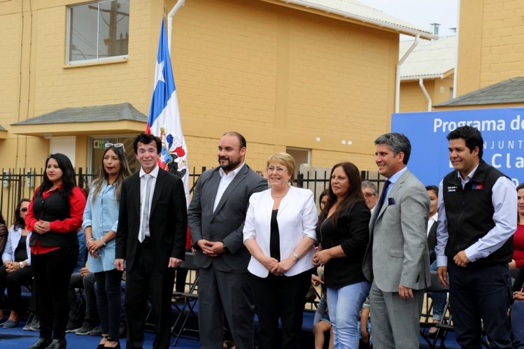 PRESIDENTA BACHELET ENTREGA PROYECTO HABITACIONAL DE INTEGRACIÓN SOCIAL A FAMILIAS DE COQUIMBO