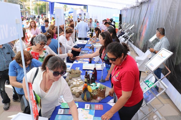 EN TONGOY Y DESTACANDO SU VARIEDAD DE ATRACTIVOS TURÍSTICOS, LA REGIÓN INICIÓ OFICIALMENTE SU TEMPORADA ESTIVAL 2017 - 2018