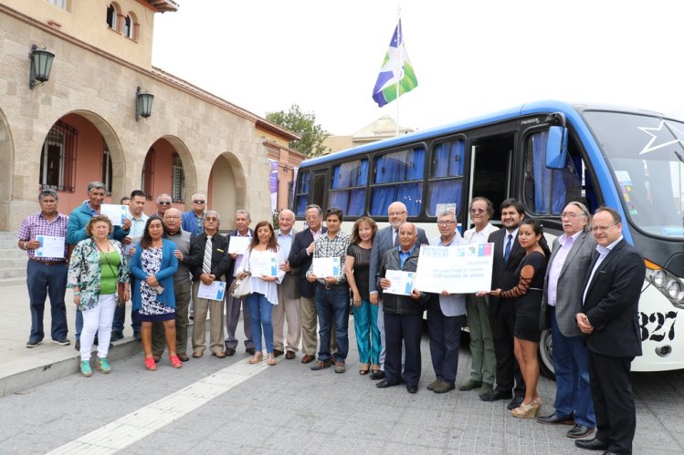 MÁS DE $840 MILLONES SON ENTREGADOS PARA LA RENOVACIÓN DE MICROBUSES Y COLECTIVOS EN LA REGIÓN