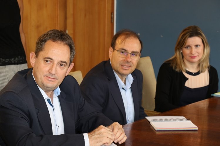 EMPRESARIOS ESPAÑOLES PROYECTAN INVERSIONES EN ENERGÍAS RENOVABLES, TURISMO Y EFICIENCIA HÍDRICA EMPRESARIOS ESPAÑOLES PROYECTAN INVERSIONES EN ENERGÍAS RENOVABLES, TURISMO Y EFICIENCIA HÍDRICA