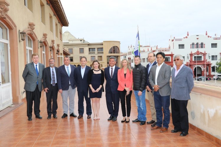 EMPRESARIOS ESPAÑOLES PROYECTAN INVERSIONES EN ENERGÍAS RENOVABLES, TURISMO Y EFICIENCIA HÍDRICA EMPRESARIOS ESPAÑOLES PROYECTAN INVERSIONES EN ENERGÍAS RENOVABLES, TURISMO Y EFICIENCIA HÍDRICA