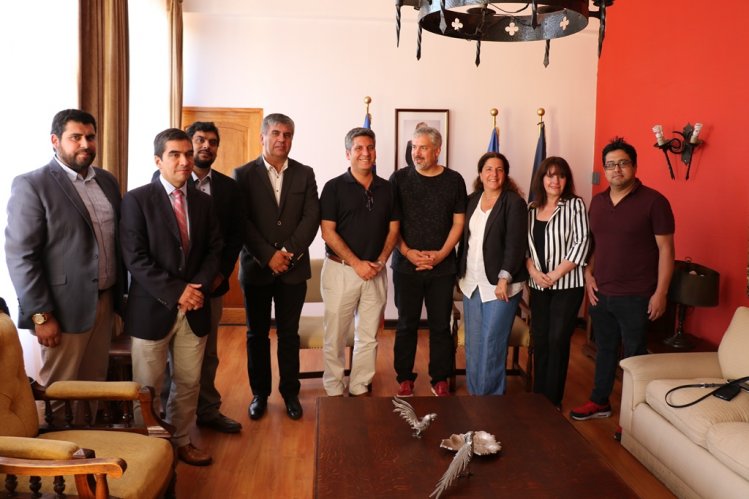 MINISTRO DE CULTURA FIRMA CONVENIO FILM FRIENDLY CON LA ASOCIACIÓN DE MUNICIPIOS DE COQUIMBO