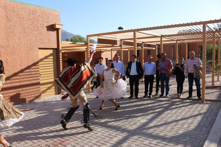 INAUGURAN NUEVA IMAGEN DE LA PAMPILLA “SAN ISIDRO” DE VICUÑA