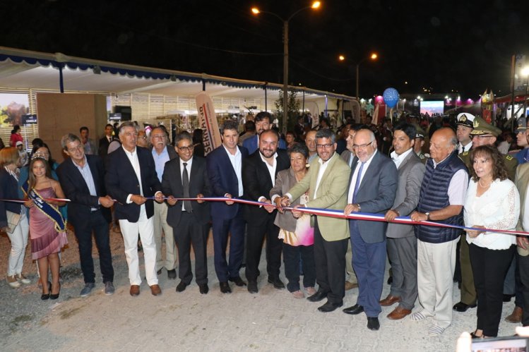 MÁS DE 20.000 PERSONAS DISFRUTARON LA NOCHE INAUGURAL DE LA EXPO REGIÓN DE COQUIMBO