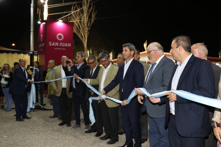 MÁS DE 20.000 PERSONAS DISFRUTARON LA NOCHE INAUGURAL DE LA EXPO REGIÓN DE COQUIMBO