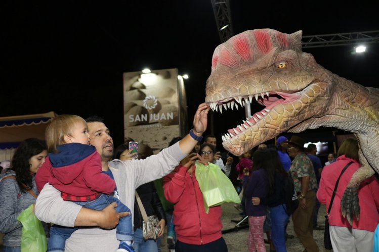 MÁS DE 20.000 PERSONAS DISFRUTARON LA NOCHE INAUGURAL DE LA EXPO REGIÓN DE COQUIMBO