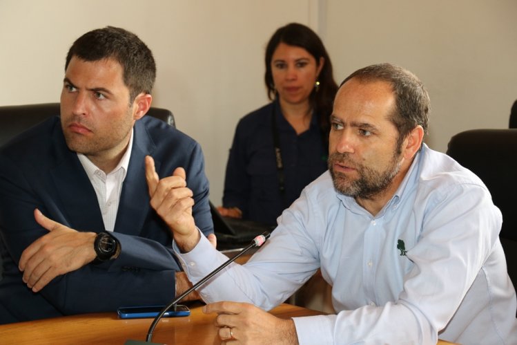 CONAF FIRMA PRIMER CONTRATO EN DERECHO REAL DE CONSERVACIÓN CON PRIVADO CONAF FIRMA PRIMER CONTRATO EN DERECHO REAL DE CONSERVACIÓN CON PRIVADO
