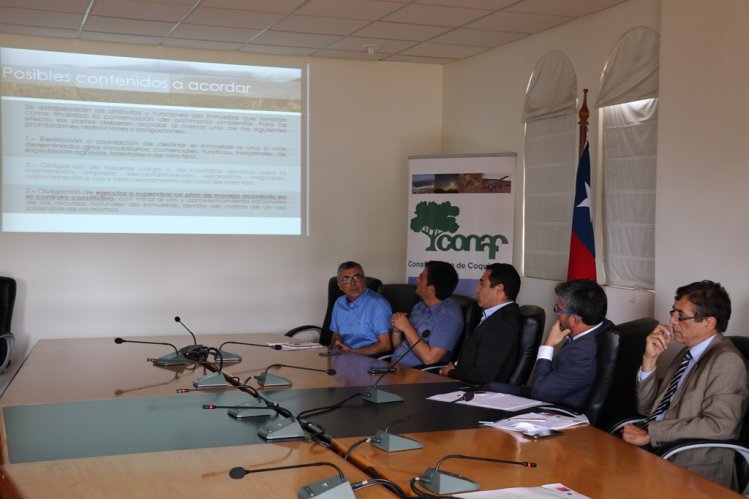 CONAF FIRMA PRIMER CONTRATO EN DERECHO REAL DE CONSERVACIÓN CON PRIVADO CONAF FIRMA PRIMER CONTRATO EN DERECHO REAL DE CONSERVACIÓN CON PRIVADO
