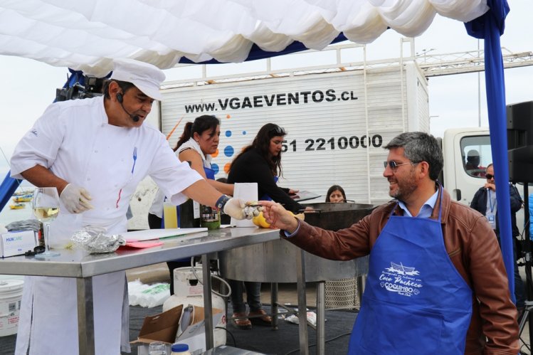 EL OSTIÓN DELEITÓ A COMENSALES EN FESTIVAL GASTRONÓMICO EN TONGOY