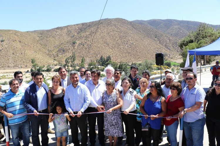 FAMILIAS DE CANELA, COMBARBALÁ Y OVALLE MEJORAN SU CALIDAD DE VIDA CON OBRAS DE RECONSTRUCCIÓN