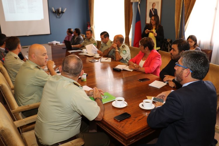 AUTORIDADES Y CARABINEROS COORDINAN MEDIDAS PARA ENFRENTAR EL “SÚPER JUEVES” DE VUELTA A CLASES