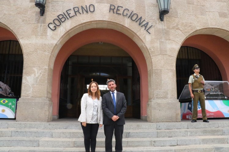 INTENDENTE CLAUDIO IBÁÑEZ COORDINA TRASPASO DEL MANDO REGIONAL