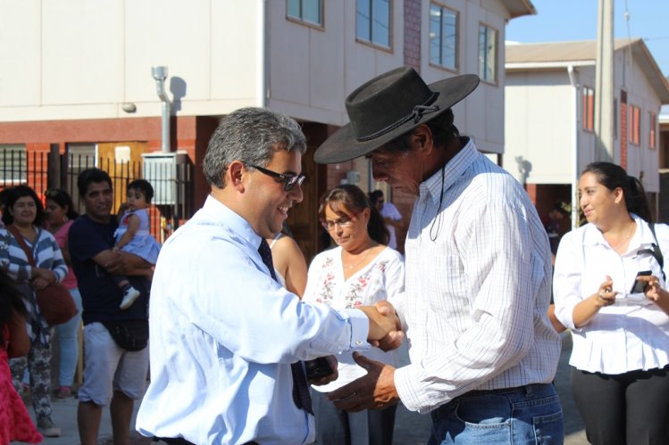 INAUGURAN CONJUNTO HABITACIONAL PARA MÁS DE 100 FAMILIAS EN ILLAPEL