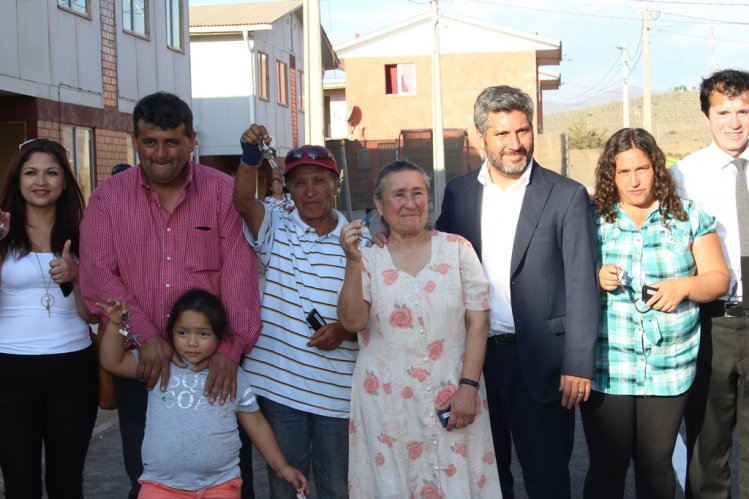 INAUGURAN CONJUNTO HABITACIONAL PARA MÁS DE 100 FAMILIAS EN ILLAPEL