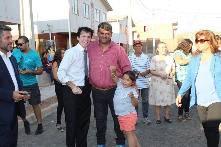 INAUGURAN CONJUNTO HABITACIONAL PARA MÁS DE 100 FAMILIAS EN ILLAPEL