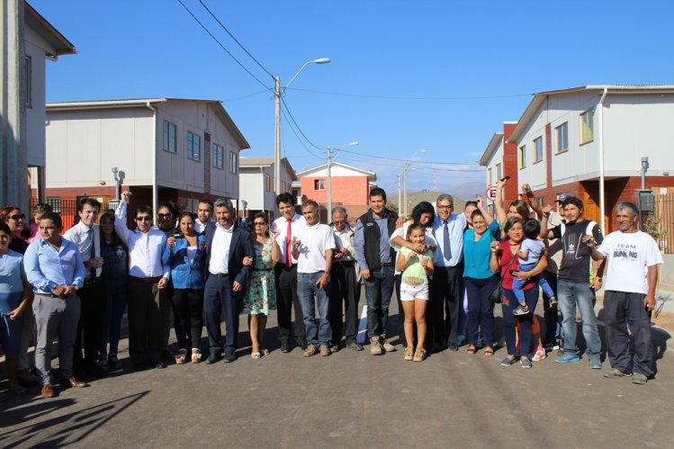 INAUGURAN CONJUNTO HABITACIONAL PARA MÁS DE 100 FAMILIAS EN ILLAPEL