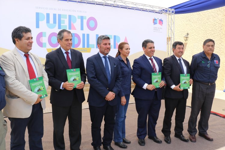 INAUGURAN AÑO ESCOLAR REGIONAL CON EL COMPROMISO CUMPLIDO DE LA REFORMA EDUCACIONAL Y EL INICIO DE LA EDUCACIÓN PÚBLICA EN ANDACOLLO Y COQUIMBO