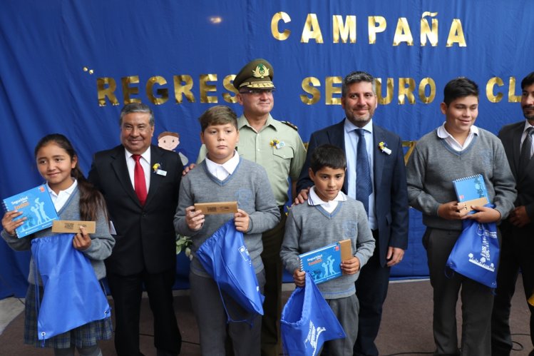 EN COLEGIO DE ALFALFARES LLAMAN A TOMAR MEDIDAS PARA TENER UN RETORNO SEGURO A CLASES