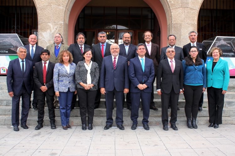 INTENDENTE AGRADECE AL CONSEJO REGIONAL AL DESPEDIRSE DURANTE LA ÚLTIMA SESIÓN INTENDENTE AGRADECE AL CONSEJO REGIONAL AL DESPEDIRSE DURANTE LA ÚLTIMA SESIÓN