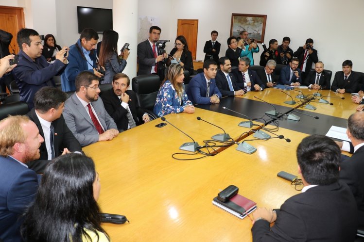 EQUILIBRO POLÍTICO Y TÉCNICO CARACTERIZA A LOS NUEVOS SEREMIS DE LA REGIÓN DE COQUIMBO EQUILIBRO POLÍTICO Y TÉCNICO CARACTERIZA A LOS NUEVOS SEREMIS DE LA REGIÓN DE COQUIMBO