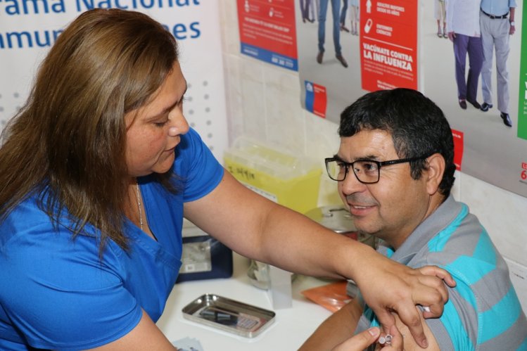DESTACAN COBERTURA DE VACUNACIÓN CONTRA LA INFLUENZA EN LA REGIÓN DESTACAN COBERTURA DE VACUNACIÓN CONTRA LA INFLUENZA EN LA REGIÓN