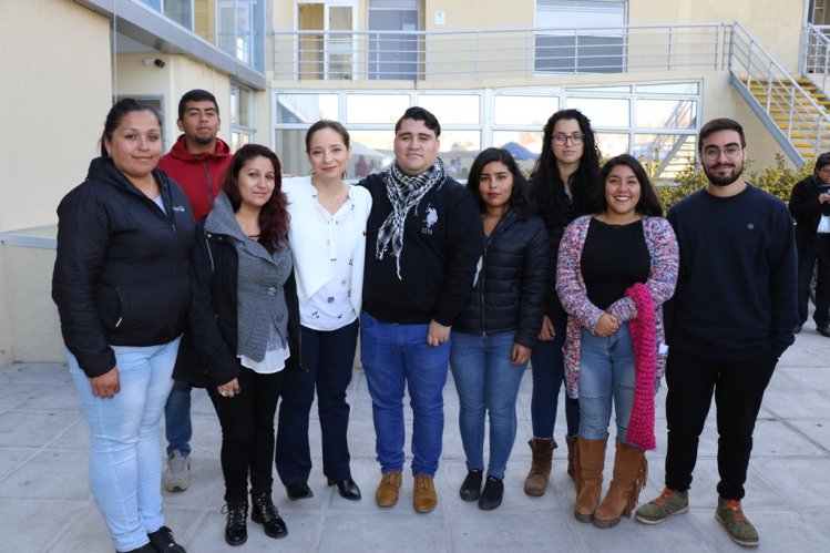 GOBIERNO ANUNCIA LEY QUE AMPLÍA LA GRATUIDAD AL 70% DE ESTUDIANTES MÁS VULNERABLES DE INSTITUTOS PROFESIONALES Y CENTROS DE FORMACIÓN TÉCNICA GOBIERNO ANUNCIA LEY QUE AMPLÍA LA GRATUIDAD AL 70% DE ESTUDIANTES MÁS VULNERABLES DE INSTITUTOS PROFESIONALES Y CENTROS DE FORMACIÓN TÉCNICA