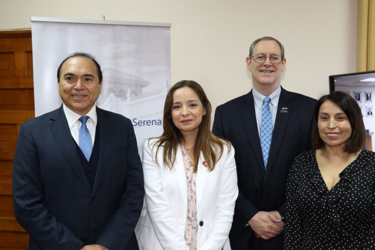 IMPLEMENTAN LA RED FIBRA ÓPTICA MÁS POTENTE DE SUDAMÉRICA EN LA REGIÓN DE COQUIMBO IMPLEMENTAN LA RED FIBRA ÓPTICA MÁS POTENTE DE SUDAMÉRICA EN LA REGIÓN DE COQUIMBO