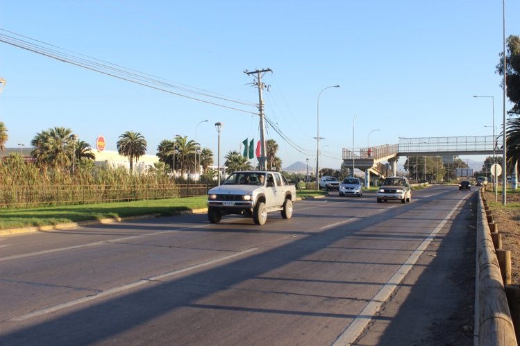 MEJORAMIENTO DE RUTA 5 ENTRE LA SERENA Y LOS VILOS NO CONSIDERA PEAJES ADICIONALES MEJORAMIENTO DE RUTA 5 ENTRE LA SERENA Y LOS VILOS NO CONSIDERA PEAJES ADICIONALES