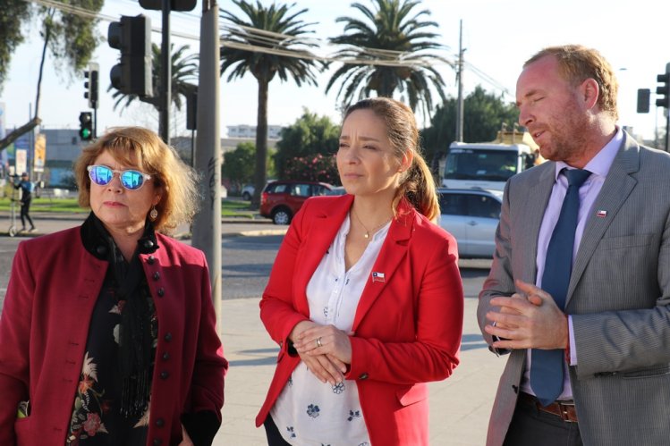 MEJORAMIENTO DE RUTA 5 ENTRE LA SERENA Y LOS VILOS NO CONSIDERA PEAJES ADICIONALES MEJORAMIENTO DE RUTA 5 ENTRE LA SERENA Y LOS VILOS NO CONSIDERA PEAJES ADICIONALES