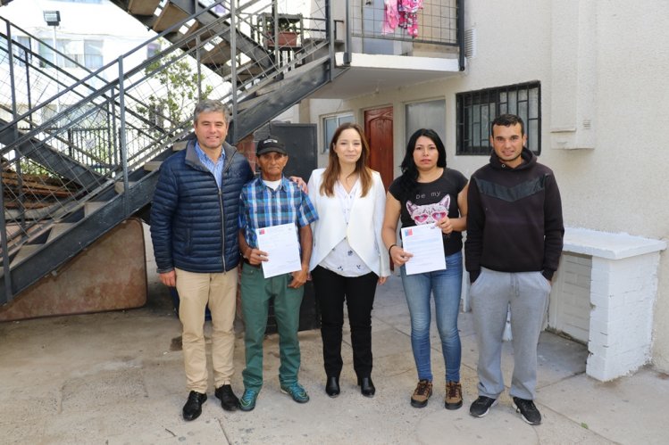 GOBIERNO ENTREGA SUBSIDIO HABITACIONAL PARA FAMILIAS DE COQUIMBO AFECTADAS POR INCENDIO