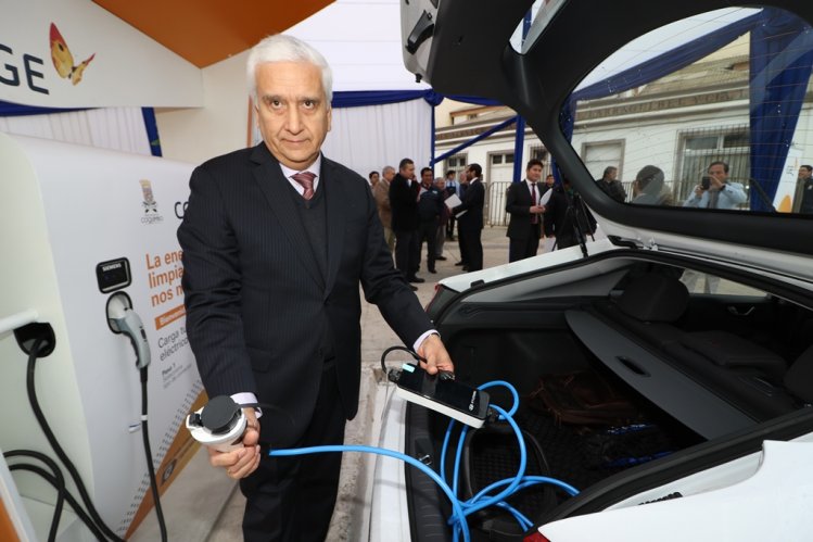 REGIÓN DE COQUIMBO INSTALA SU PRIMER PUNTO DE CARGA PARA AUTOS ELÉCTRICOS REGIÓN DE COQUIMBO INSTALA SU PRIMER PUNTO DE CARGA PARA AUTOS ELÉCTRICOS