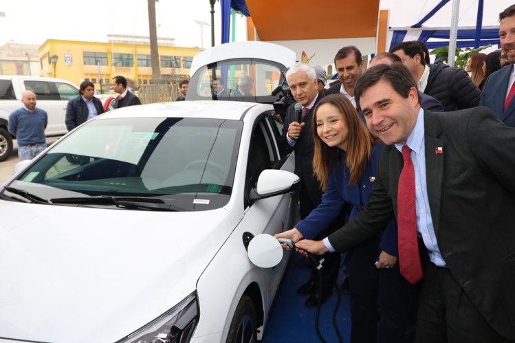 REGIÓN DE COQUIMBO INSTALA SU PRIMER PUNTO DE CARGA PARA AUTOS ELÉCTRICOS REGIÓN DE COQUIMBO INSTALA SU PRIMER PUNTO DE CARGA PARA AUTOS ELÉCTRICOS