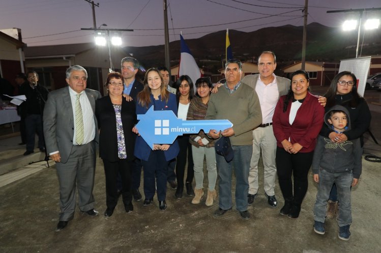 FAMILIAS DE SOTAQUÍ CUMPLIERON SUEÑO DE LA CASA PROPIA TRAS AÑOS DE ESPERA