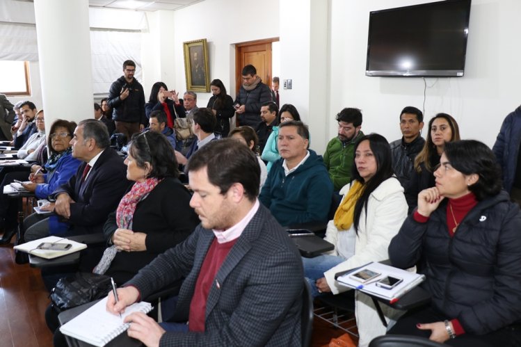 DIPUTADOS DE LA COMISIÓN DE SALUD COINCIDEN EN NECESIDAD DE EJECUTAR NUEVOS HOSPITALES EN COQUIMBO Y LA SERENA DIPUTADOS DE LA COMISIÓN DE SALUD COINCIDEN EN NECESIDAD DE EJECUTAR NUEVOS HOSPITALES EN COQUIMBO Y LA SERENA