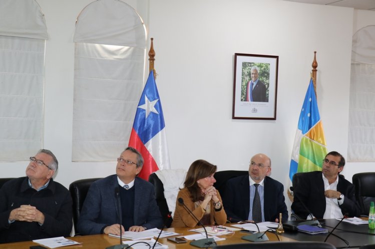 DIPUTADOS DE LA COMISIÓN DE SALUD COINCIDEN EN NECESIDAD DE EJECUTAR NUEVOS HOSPITALES EN COQUIMBO Y LA SERENA DIPUTADOS DE LA COMISIÓN DE SALUD COINCIDEN EN NECESIDAD DE EJECUTAR NUEVOS HOSPITALES EN COQUIMBO Y LA SERENA