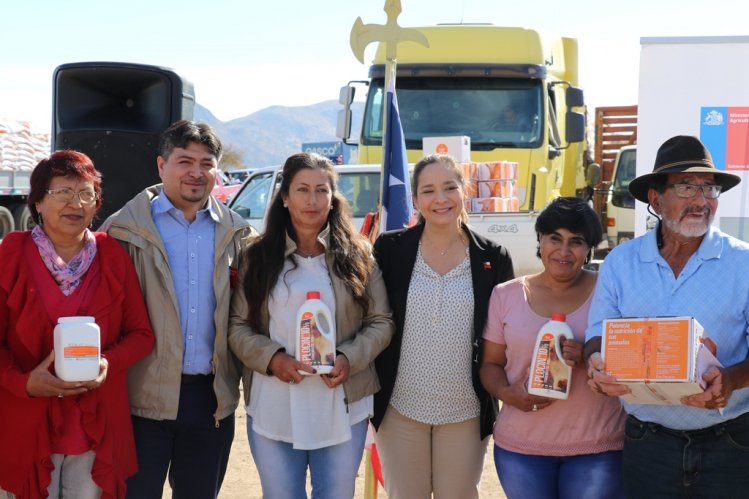 INTENDENTA LUCÍA PINTO CONSIGUE RECURSOS PARA APOYAR A AGRICULTORES AFECTADOS POR LAS HELADAS INTENDENTA LUCÍA PINTO CONSIGUE RECURSOS PARA APOYAR A AGRICULTORES AFECTADOS POR LAS HELADAS