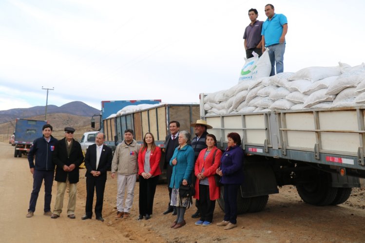 INTENDENTA LUCÍA PINTO CONSIGUE RECURSOS PARA APOYAR A AGRICULTORES AFECTADOS POR LAS HELADAS