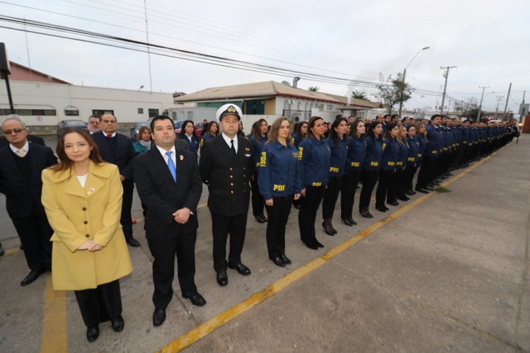 INTENDENTA LUCÍA PINTO PARTICIPA EN FORMACIÓN SOLEMNE DE LA POLICÍA DE INVESTIGACIONES