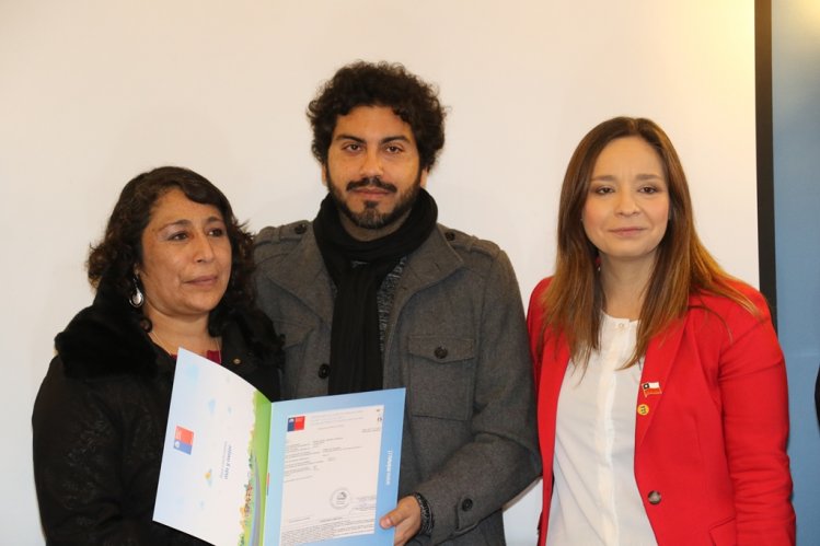 CUATRO FAMILIAS DE LA REGIÓN CUMPLEN EL SUEÑO DE LA CASA PROPIA GRACIAS A CONVENIO ENTRE LOS MINISTERIOS DE VIVIENDA Y JUSTICIA CUATRO FAMILIAS DE LA REGIÓN CUMPLEN EL SUEÑO DE LA CASA PROPIA GRACIAS A CONVENIO ENTRE LOS MINISTERIOS DE VIVIENDA Y JUSTICIA