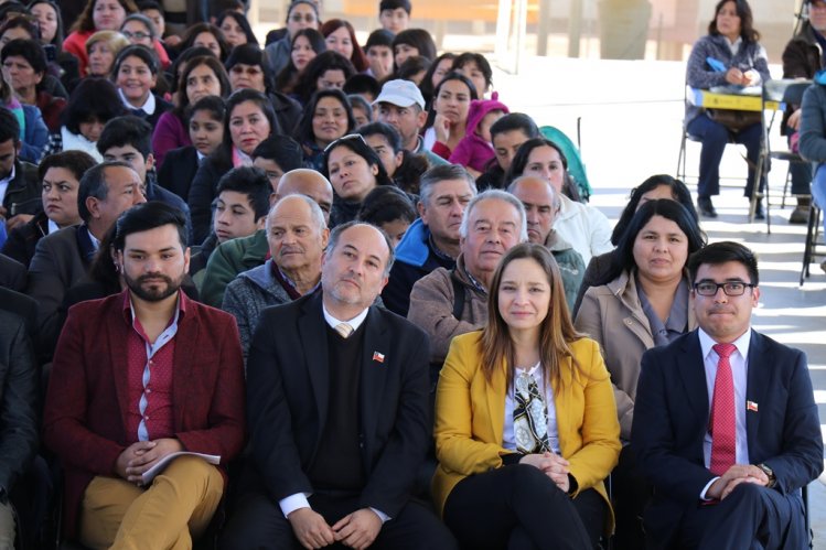 FORTALECEN APRENDIZAJES DE ESTUDIANTES DE SALAMANCA ENTREGANDO COMPUTADORES CON RECURSOS EDUCATIVOS FORTALECEN APRENDIZAJES DE ESTUDIANTES DE SALAMANCA ENTREGANDO COMPUTADORES CON RECURSOS EDUCATIVOS