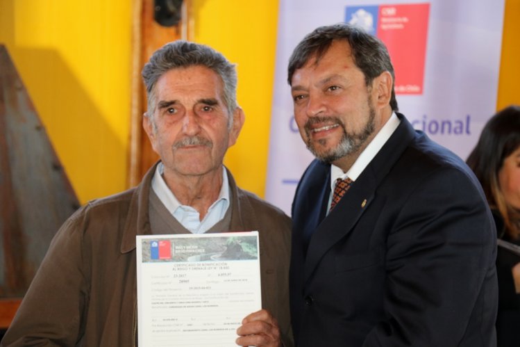 GOBIERNO ENTREGA MÁS DE $2.800 MILLONES PARA PROYECTOS DE REGANTES DE LA REGIÓN DE COQUIMBO GOBIERNO ENTREGA MÁS DE $2.800 MILLONES PARA PROYECTOS DE REGANTES DE LA REGIÓN DE COQUIMBO
