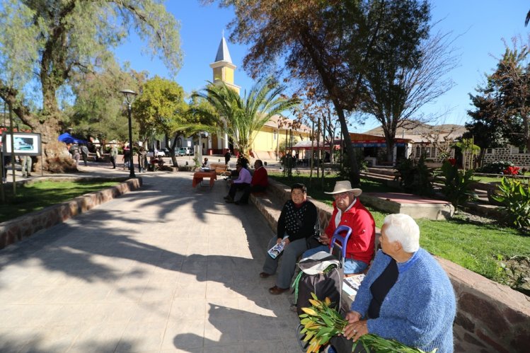 INAUGURAN NUEVA IMAGEN PARA LA PLAZA DE ARMAS EN COMBARBALÁ