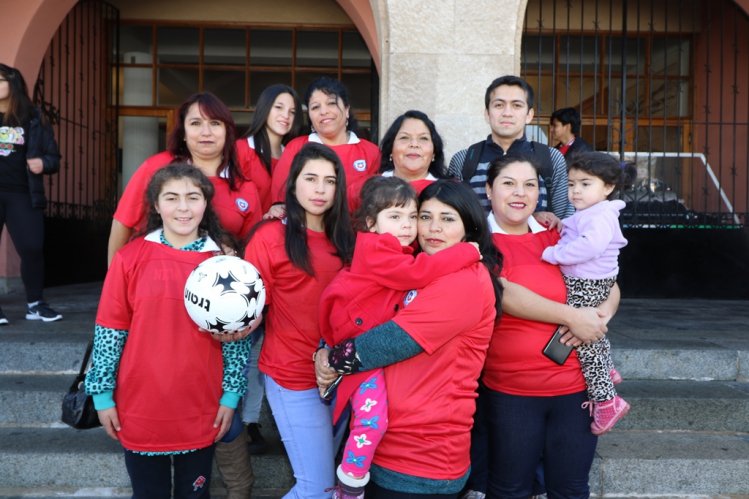 GOBIERNO ENTREGA IMPLEMENTACIÓN DEPORTIVA A CLUBES REGIONALES DE FÚTBOL FEMENINO