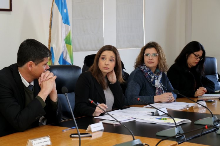 GOBIERNO APRUEBA PROYECTOS ENERGÉTICOS FOTOVOLTAICOS POR 23 MILLONES DE DÓLARES GOBIERNO APRUEBA PROYECTOS ENERGÉTICOS FOTOVOLTAICOS POR 23 MILLONES DE DÓLARES