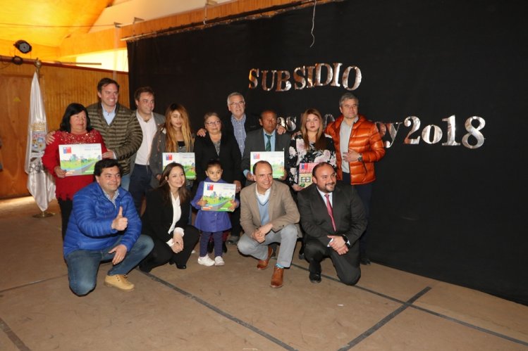 SE CONCRETA EL SUEÑO DE LA VIVIENDA PROPIA EN UNO DE LOS COMITÉS MÁS GRANDE DE TONGOY SE CONCRETA EL SUEÑO DE LA VIVIENDA PROPIA EN UNO DE LOS COMITÉS MÁS GRANDE DE TONGOY