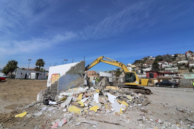 GOBIERNO TRABAJA EN TERRENO PARA RECUPERAR EL SECTOR BAQUEDANO