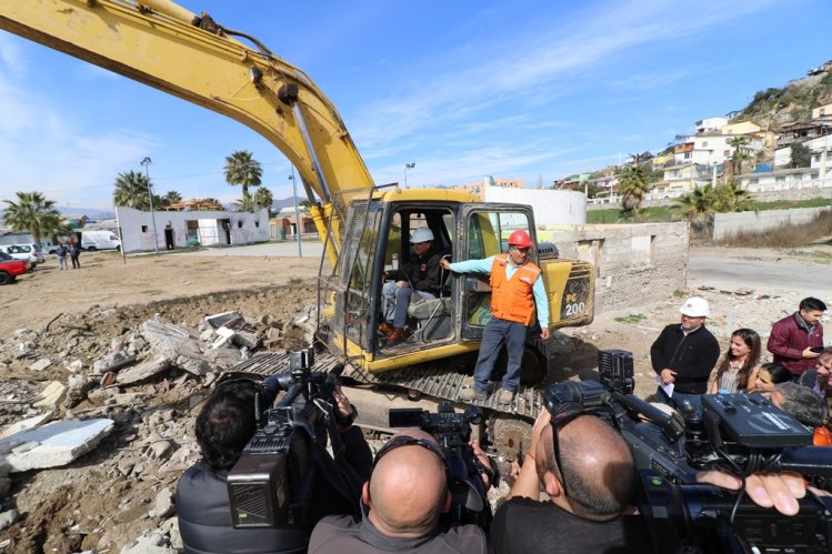GOBIERNO TRABAJA EN TERRENO PARA RECUPERAR EL SECTOR BAQUEDANO GOBIERNO TRABAJA EN TERRENO PARA RECUPERAR EL SECTOR BAQUEDANO