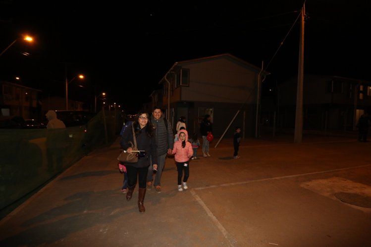GOBIERNO ENTREGÓ LAS LLAVES DE SUS NUEVAS VIVIENDAS A MÁS DE 140 FAMILIAS DE LA SERENA GOBIERNO ENTREGÓ LAS LLAVES DE SUS NUEVAS VIVIENDAS A MÁS DE 140 FAMILIAS DE LA SERENA